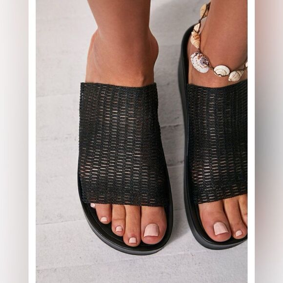 FREE PEOPLE IRINA Flatform Sandals /BLACK - Picture 3 of 5